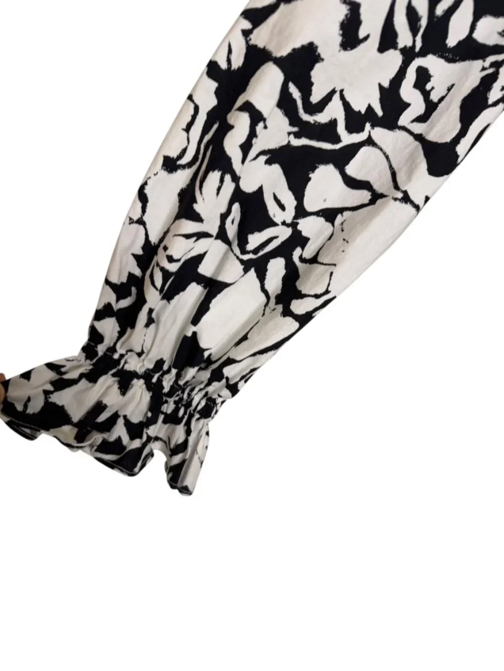 Evereve Jordy Peasant Top Blouse Shirt Split Neck Floral Black White M - Picture 5 of 9